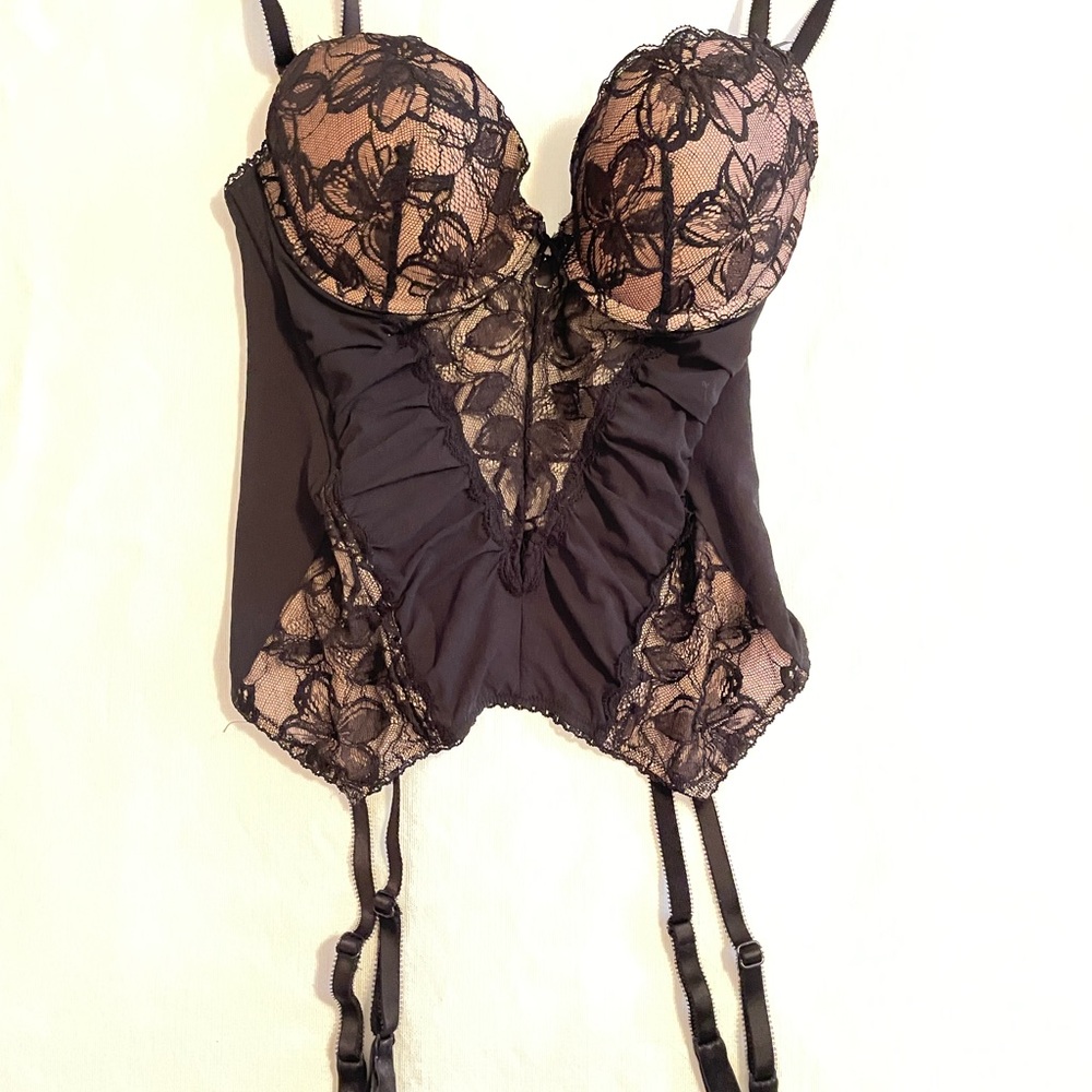 Elegant Black Lace Bustier